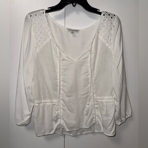 American eagle Women's White Peasant Blouse long sleeve Crochet eyelit details